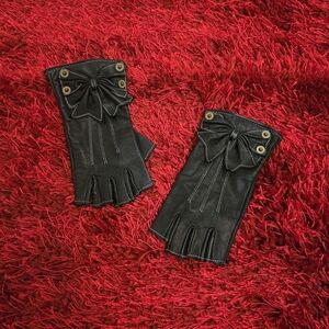 Betsy Johnson Leather Gloves